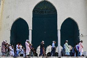 Bangladeshi Muslims Prayer