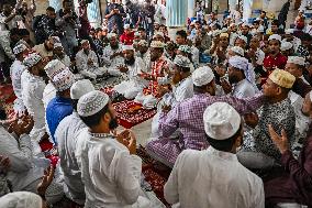 Bangladeshi Muslims Prayer