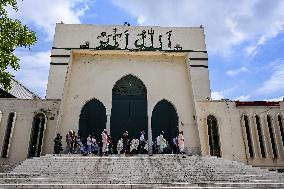 Bangladeshi Muslims Prayer