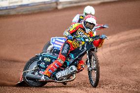 Leicester Lions v Belle Vue Aces - Rowe Motor Oil Premiership