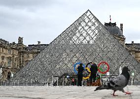 Paris 2024 - Police Patrol Near Louvres Museum