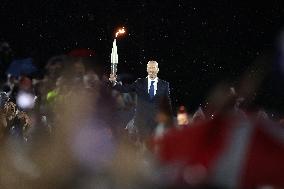 Paris 2024 - Zinedine Zidane And Rafael Nadal Carrie The Flame