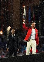 Paris 2024 - Zinedine Zidane And Rafael Nadal Carrie The Flame