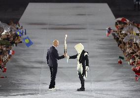 Paris 2024 - Zinedine Zidane And Rafael Nadal Carrie The Flame