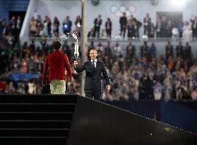 Paris 2024 - Zinedine Zidane And Rafael Nadal Carrie The Flame