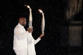 Paris 2024 - Torch Departing From Iena Bridge Towards Tuileries Gardens