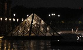 Paris 2024 - Torch Departing From Iena Bridge Towards Tuileries Gardens