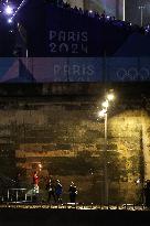 Paris 2024 - Torch Departing From Iena Bridge Towards Tuileries Gardens