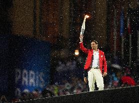 Paris 2024 - Torch Departing From Iena Bridge Towards Tuileries Gardens