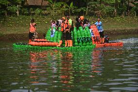 INDONESIA-JAKARTA-PLASTIC BOTTLES BOAT-PARADE