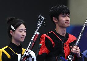 Paris 2024 - Lihao Sheng And Yuting Huang Win 10M Air Rifle Mixed Team Gold Medal