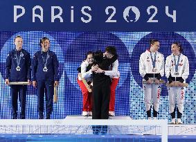 (PARIS2024)FRANCE-SAINT DENIS-DIVING-WOMEN'S SYNCHRONISED 3M SPRINGBOARD--AWARDING CEREMONY