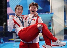 Paris 2024 - Gold Medalists In Women's Synchronised 3M Springboard Final Of Diving