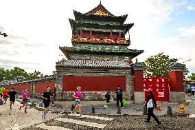 CHINA-BEIJING-CENTRAL AXIS-UNESCO WORLD HERITAGE-RUNNING ENTHUSIASTS (CN)