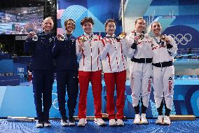 (PARIS2024)FRANCE-SAINT DENIS-DIVING-WOMEN'S SYNCHRONISED 3M SPRINGBOARD--AWARDING CEREMONY