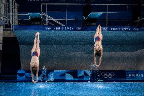 Paris 2024 - Juliette Landi And Nais Gillet At Women's Synchronised 3m Springboard Diving Final