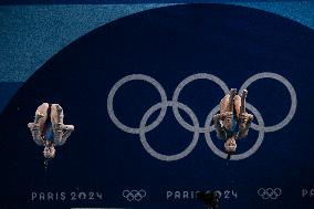 Paris 2024 - Juliette Landi And Nais Gillet At Women's Synchronised 3m Springboard Diving Final