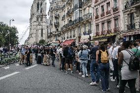 Paris 2024 - Chaos In The Train Stations And In The Streets Of Paris