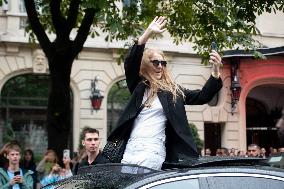 Celine Dion Leaves Her Hotel - Paris