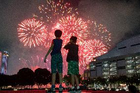 SINGAPORE-FIREWORKS