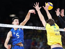 (PARIS2024)FRANCE-PARIS-VOLLEYBALL-MEN'S PRELIMINARY ROUND-ITA VS BRA