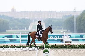 (PARIS2024) FRANCE-PARIS-EQUESTRIAN-HUA TIAN