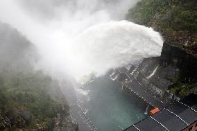 Dongjiang Reservoir Release Floodwaters in Chenzhou