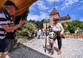 SWITZERLAND-MUNCHENWILER-MIDDLE AGES-FOLK FESTIVAL