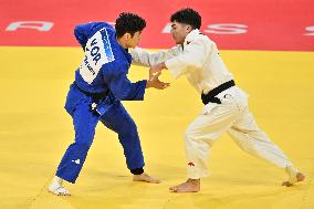 Paris 2024 - Judo - Men’s -60kg - Giorgi Sardalashvili And Kim Won-jin