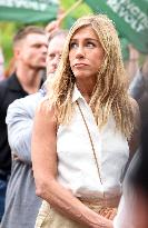 Jennifer Aniston On Set - NYC