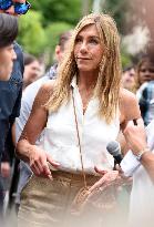 Jennifer Aniston On Set - NYC