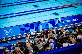 Paris 2024 - Photographers during the Swimming competitions