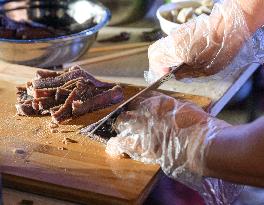 (HainanOutlook)CHINA-HAINAN-LINGSHUI-SOUR RICE NOODLE (CN)