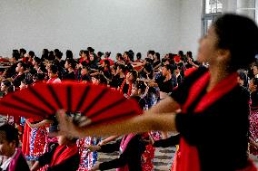 INDONESIA-JAKARTA-TRADITIONAL DANCE-MUSICAL PERFORMANCE-PRACTICE