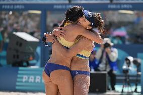 Paris 2024 - Beach Volley - Brazii v Japon