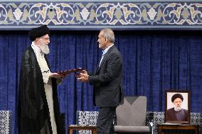 New President Masoud Pezeshkian Receives His Mandate - Tehran