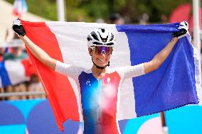 Paris 2024 - VTT - Pauline Ferrand Prevot Wins Gold