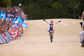 Paris 2024 - VTT - Pauline Ferrand Prevot Wins Gold