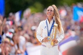 Paris 2024 - VTT - Pauline Ferrand Prevot Wins Gold