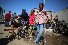 Palestinian Children And Patients Are Awaiting Their Medical Evacuation