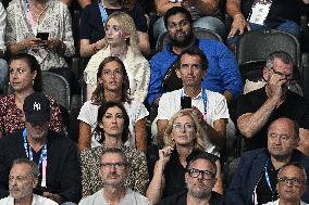 Paris 2024 - Carrefour CEO Alexandre Bompard With Daughter