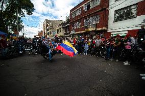 Venezuelans in Colombia during Presidential Elections