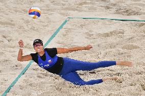 Paris 2024 - Beach Volley - USA v Czechia