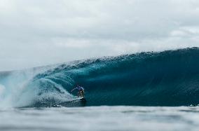 Paris 2024 - Women's Round 1 Heat Of Surfing