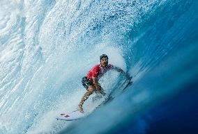 Paris 2024 - Women's Round 1 Heat Of Surfing