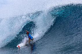 Paris 2024 - Women's Round 1 Heat Of Surfing