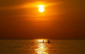 CANADA-ONTARIO-PINERY PROVINCIAL PARK-SUNSET