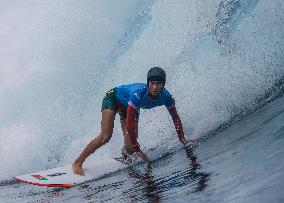 Paris 2024 - Women's Round 2 Heat Of Surfing