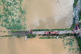 (SpotNews)CHINA-HUNAN-XIANGTAN-JUANSHUI RIVER-DIKE BREACH-RESCUE (CN)