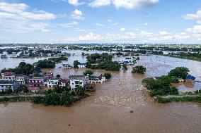 (SpotNews)CHINA-HUNAN-XIANGTAN-JUANSHUI RIVER-DIKE BREACH-RESCUE (CN)